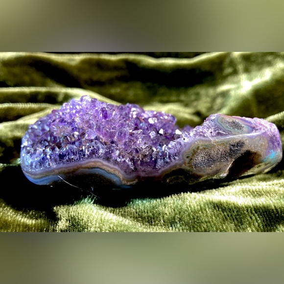 170G Heart Shaped Amethyst Cluster Gem Stone - Picture 10 of 14